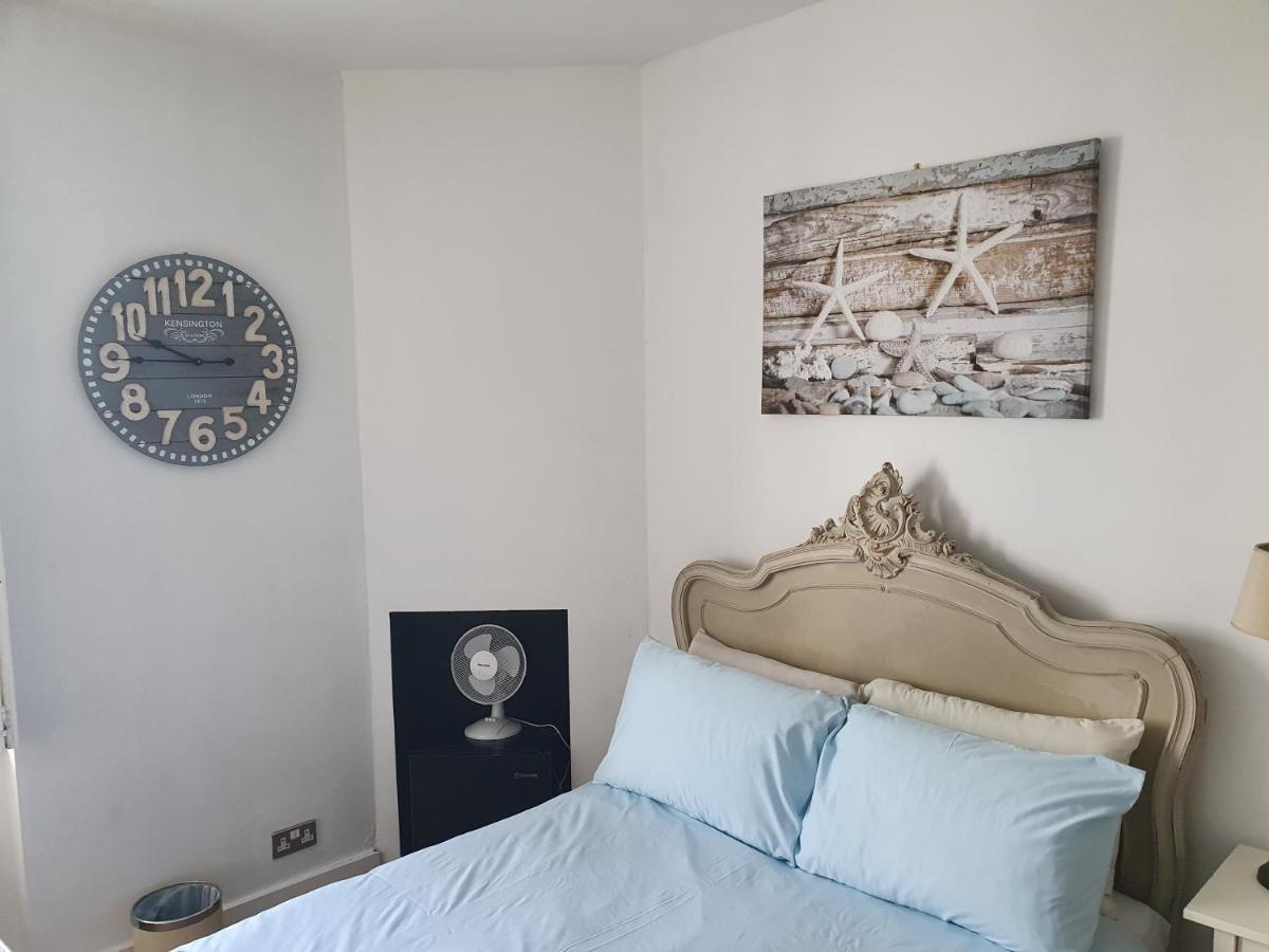 Waynes Place Hotel Brighton Bagian luar foto